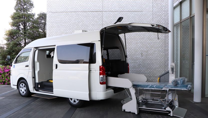 Машина для транспортировки лежачих больных