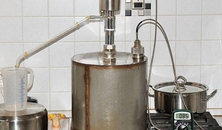 А ось ще один спосіб, як приготувати самогон без запаху в домашніх умовах.