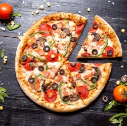 Піца - страва з 1000літньою історією та смаком, доставка якої стала для нас звичністю