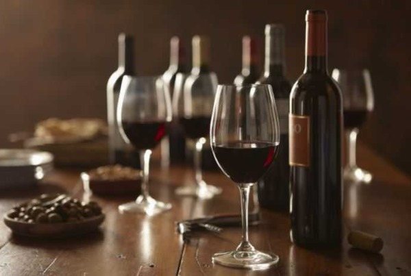 Іспанські вина: червоне і біле, сухе, напівсолодке, ігрісте.  Контакт з та Відгуки