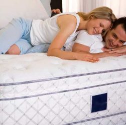 Как выбрать полуторный матрас для комфортного сна?