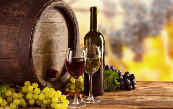 Яке вино корісніше біле або червоне сухе