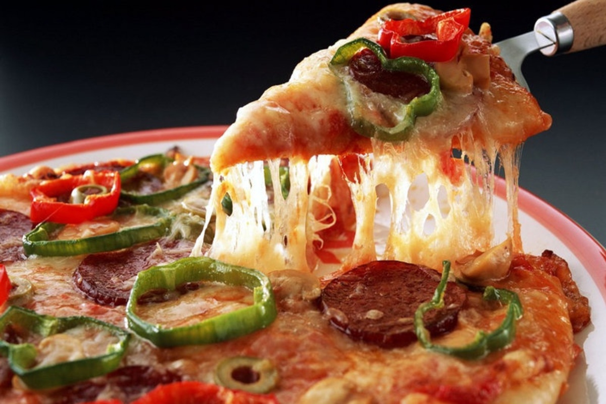 Як з'явилась смачна піца: історія страви!