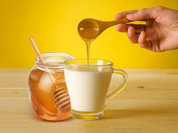Очищення самогону молоком і медом