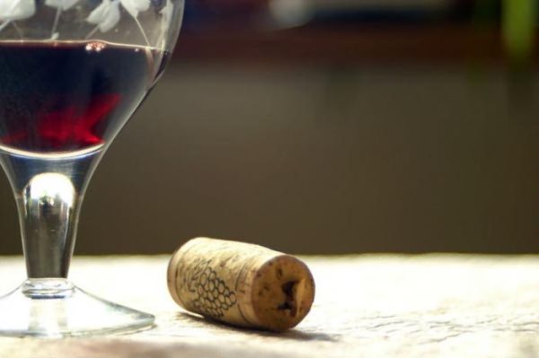 Корисна пити червоне вино