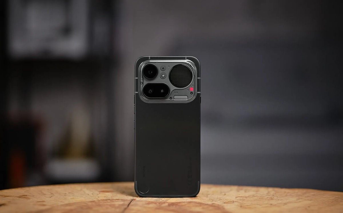 Смартфон Nothing Phone 4a Pro