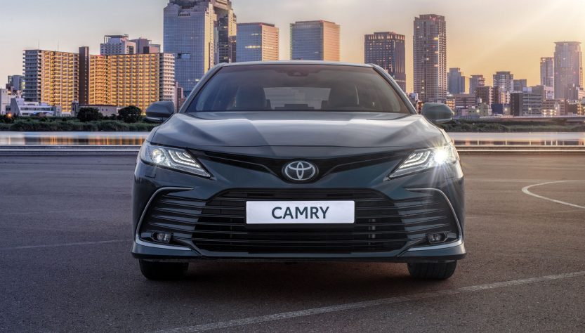 toyota camry вигляд