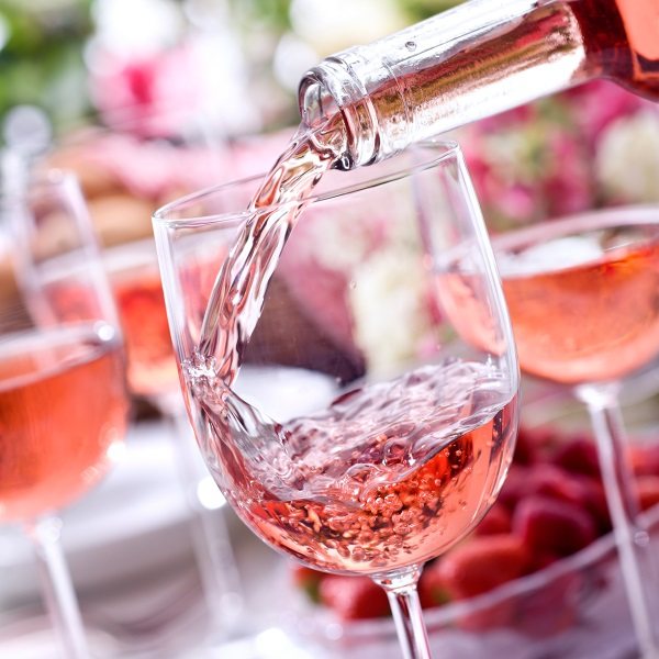 Вино французьке: червоне, сухе, напівсолодке, біле, рожеве, ігрісте.  Назви, виробник