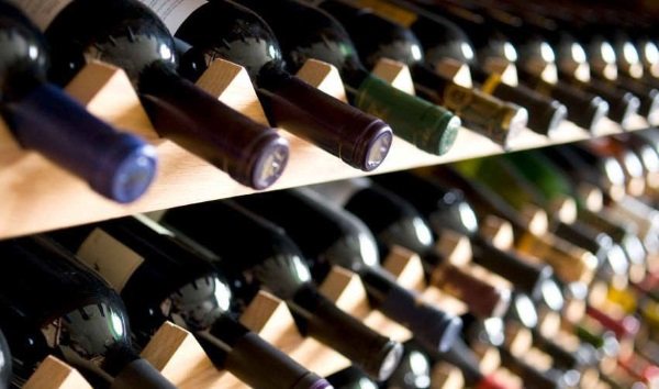 Вино французьке: червоне, сухе, напівсолодке, біле, рожеве, ігрісте.  Назви, виробник