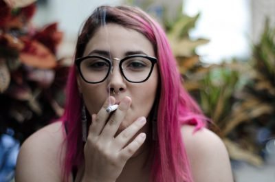 жіноче куріння